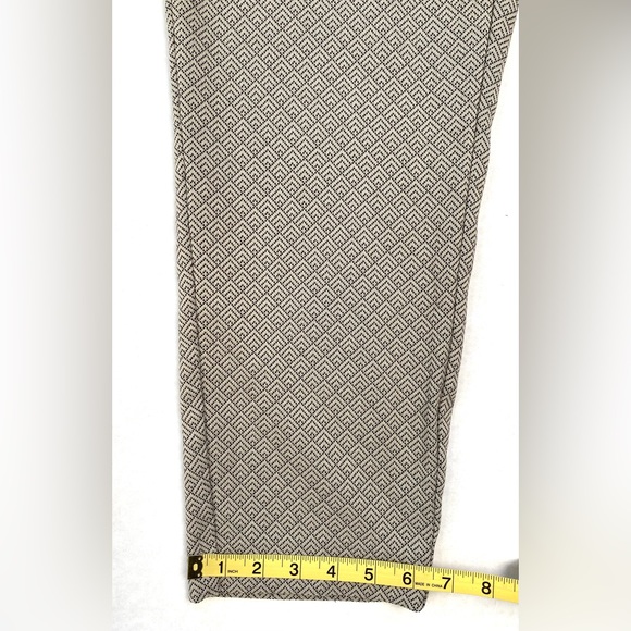 Apt. 9 Brynn Women’s Gray Pattern Cropped Pull On Stretch Pants Size 8 - Picture 13 of 13